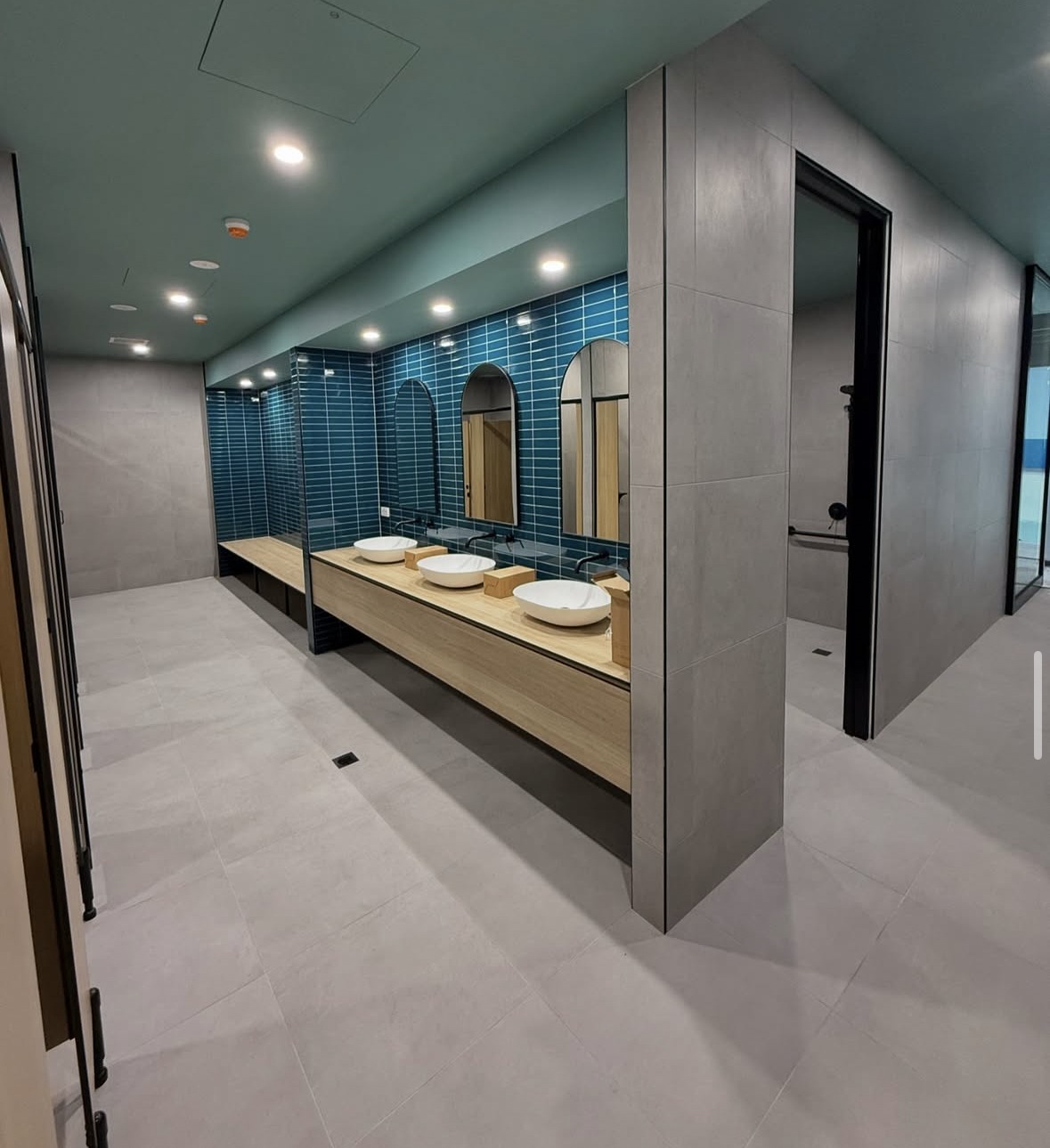 Amenities corridor